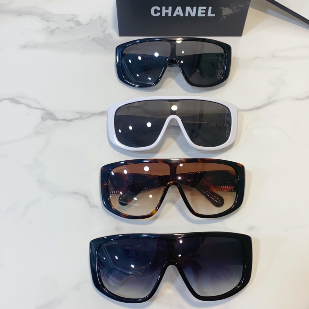 front version Chanel sunglasses replica CH5495