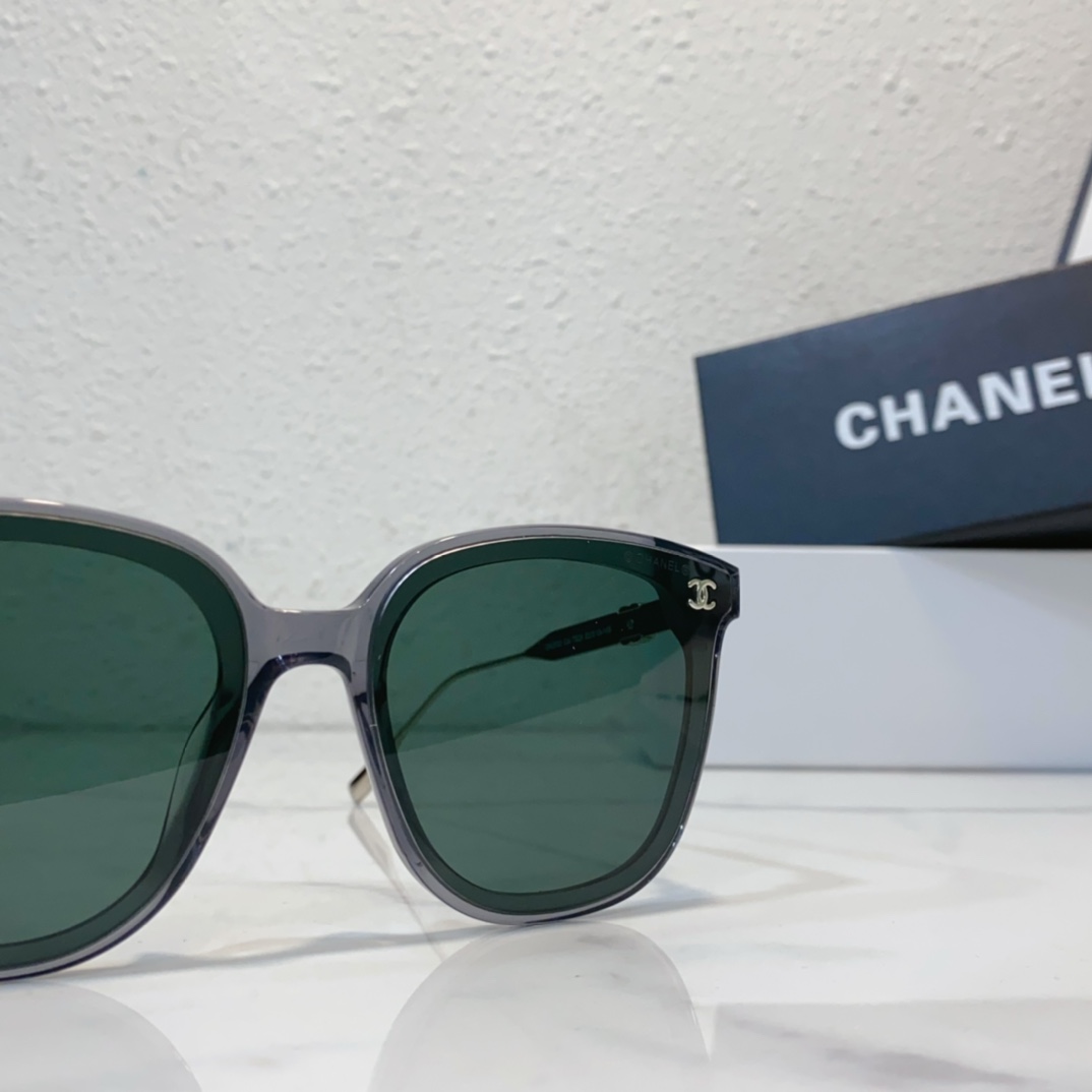 front 2 Chanel sunglasses replica CH2303