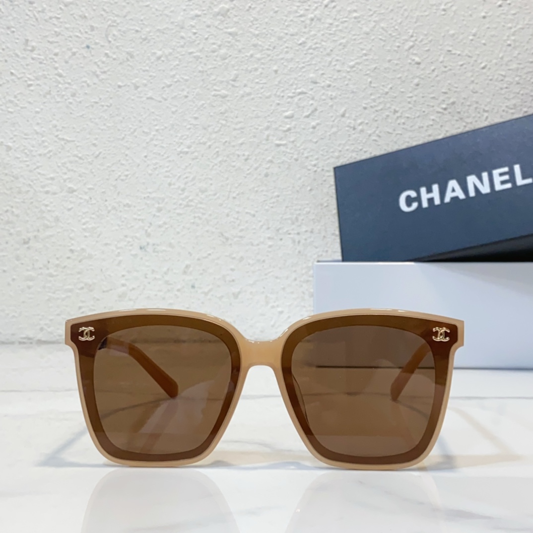 front version Replica Chanel sunglasses CH7355