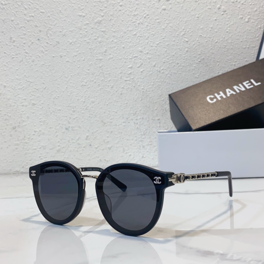 black silver Replica Chanel sunglasses CH7315