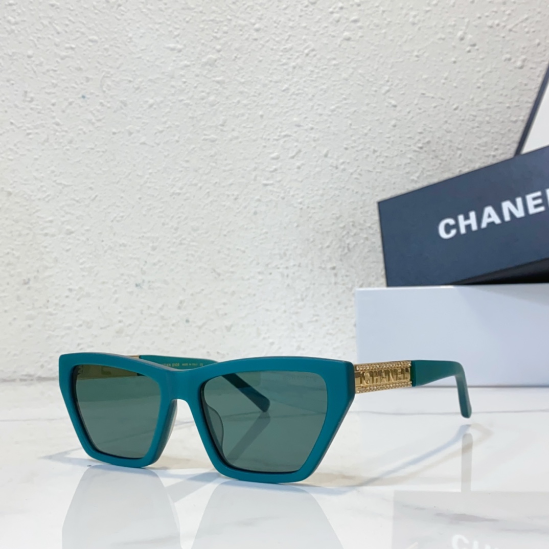 green Replica Chanel sunglasses CH8204