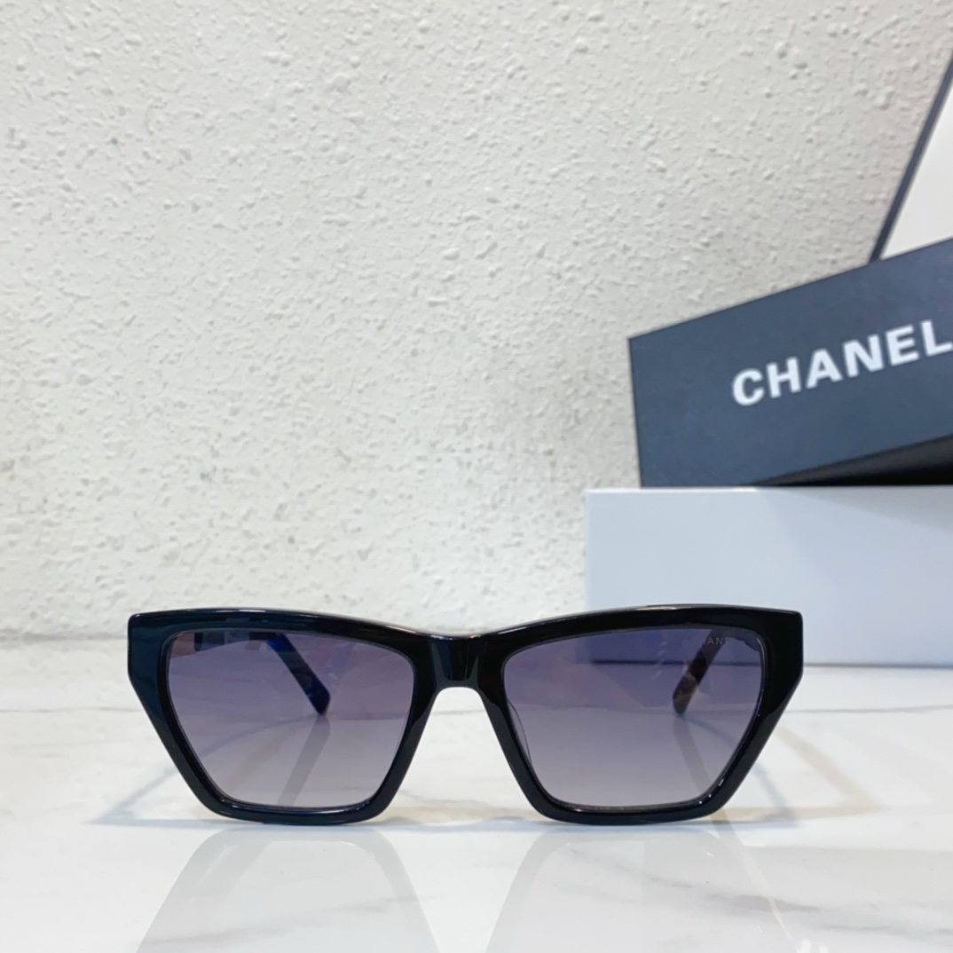 front version Replica Chanel sunglasses CH8204