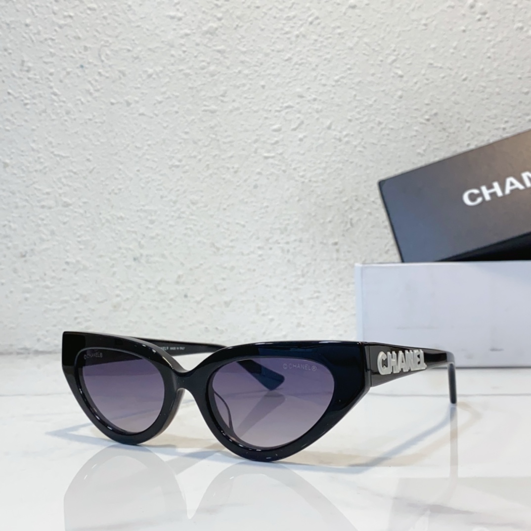 gray of Replica sunglasses for women ch73143