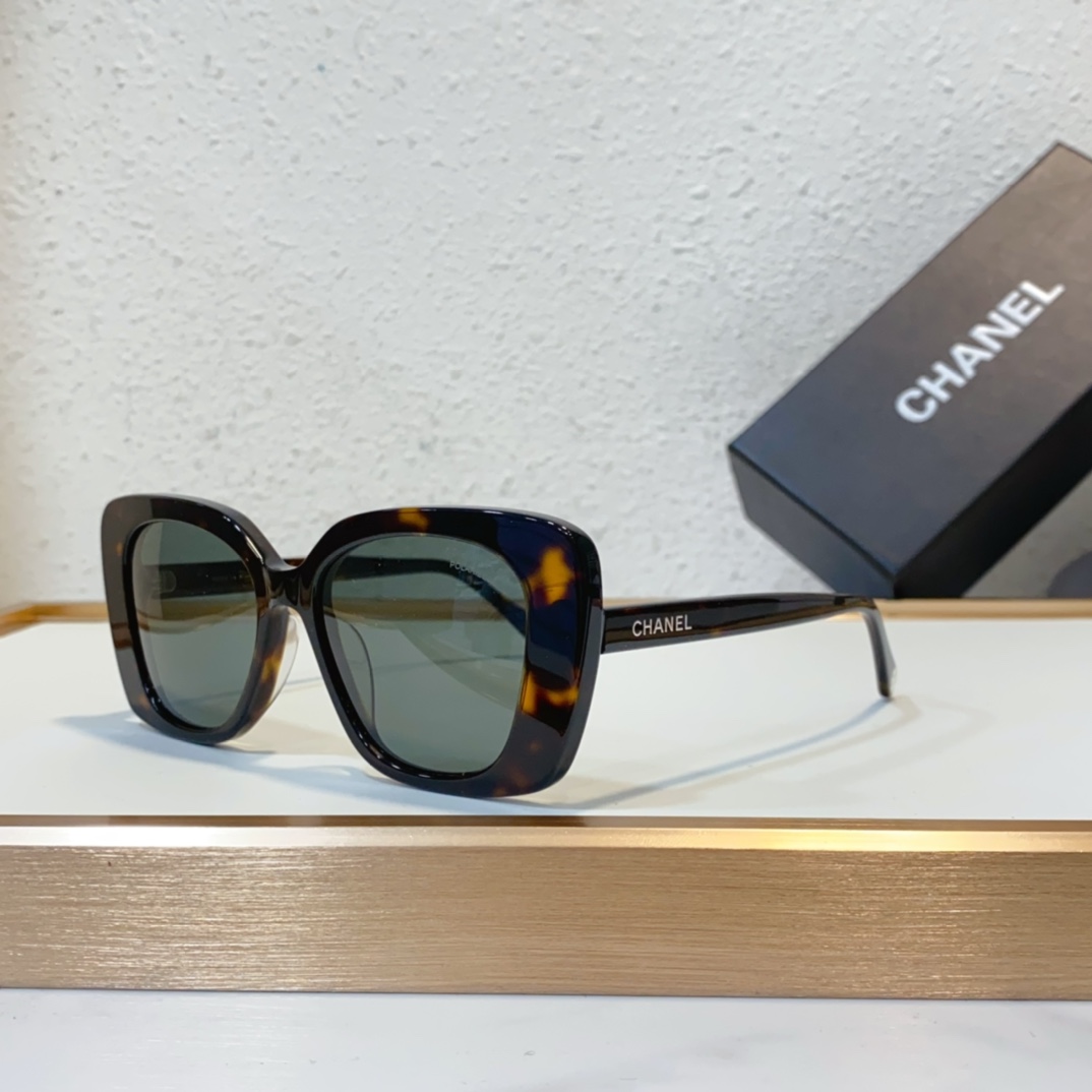 Chanel Replica sunglasses for beach vacations ch5504 - amber