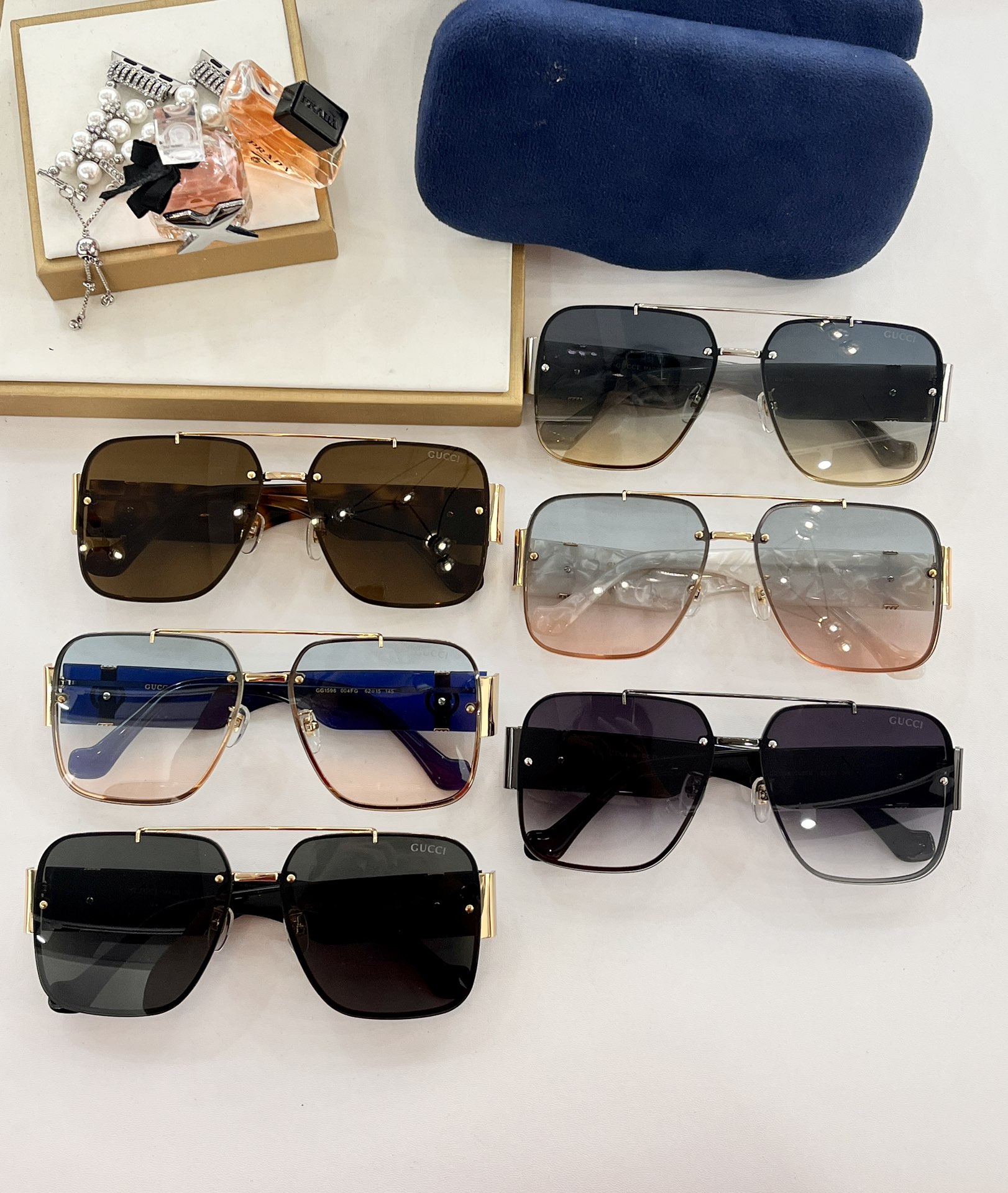 Replica Gucci sunglasses with grey lenses gg1596 - front