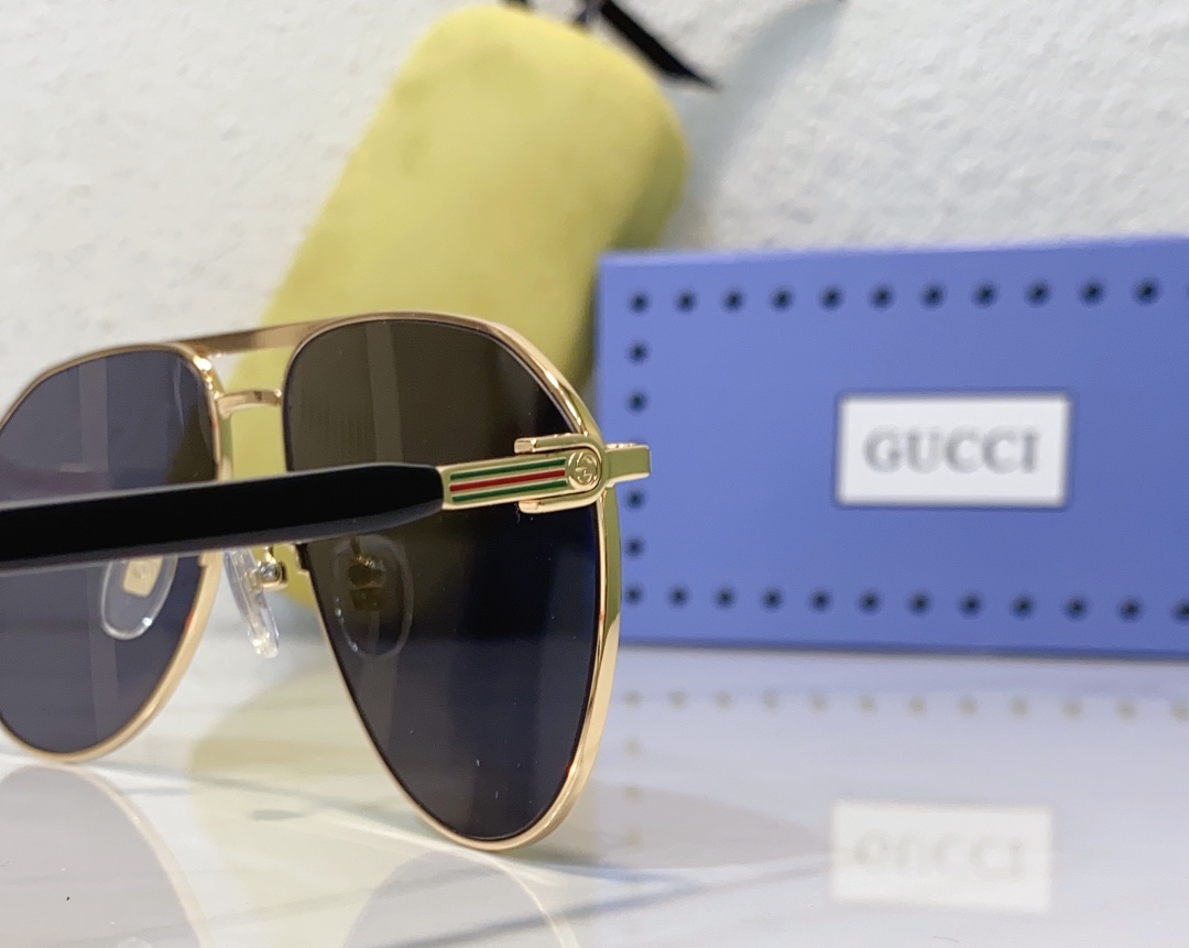 Fake Gucci sunglasses gg1220s - side