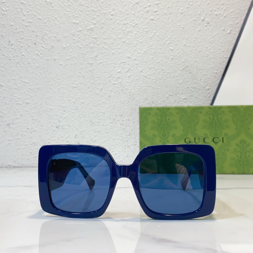 Replica gucci sunglasses with anti-reflective coating gg1330s - front