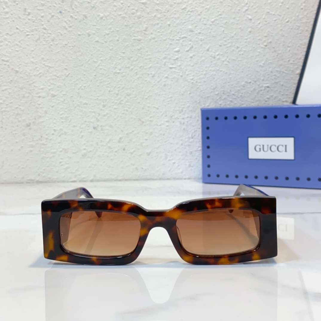 Fake gucci sunglasses with wrap-around frames gg1425s - front