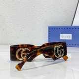 Fake gucci sunglasses with wrap-around frames gg1425s