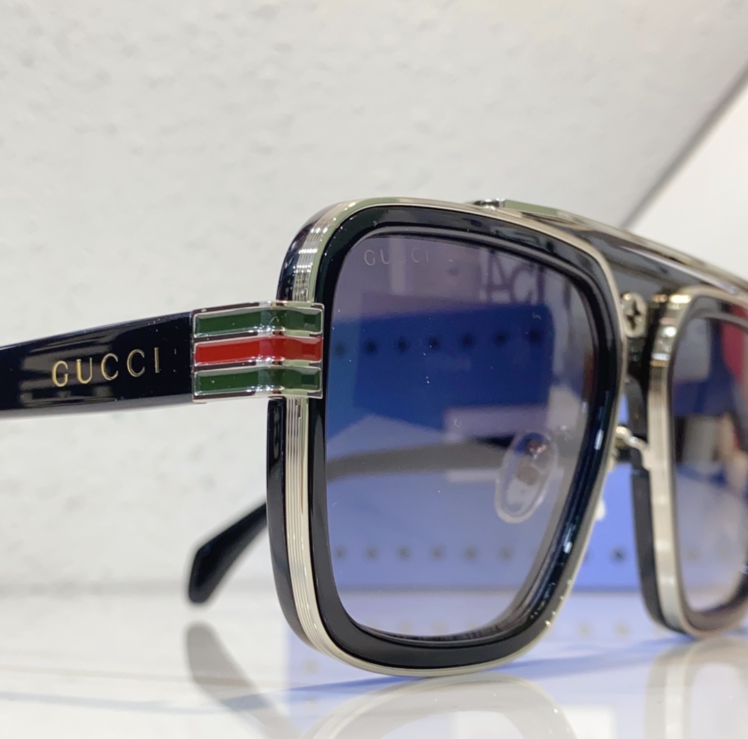 Replcia Gucci Sugnlasses gg1607 - side