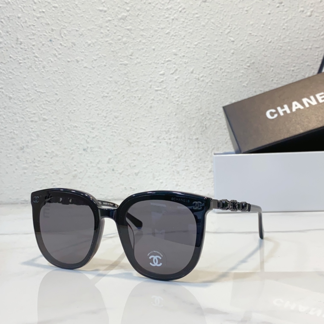 Faux Chanel sunglasses 6810 - black silver