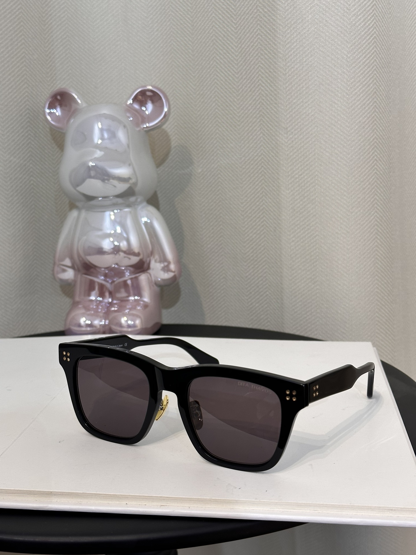 Faux designer sunglasses DITA DT THAVO - C5