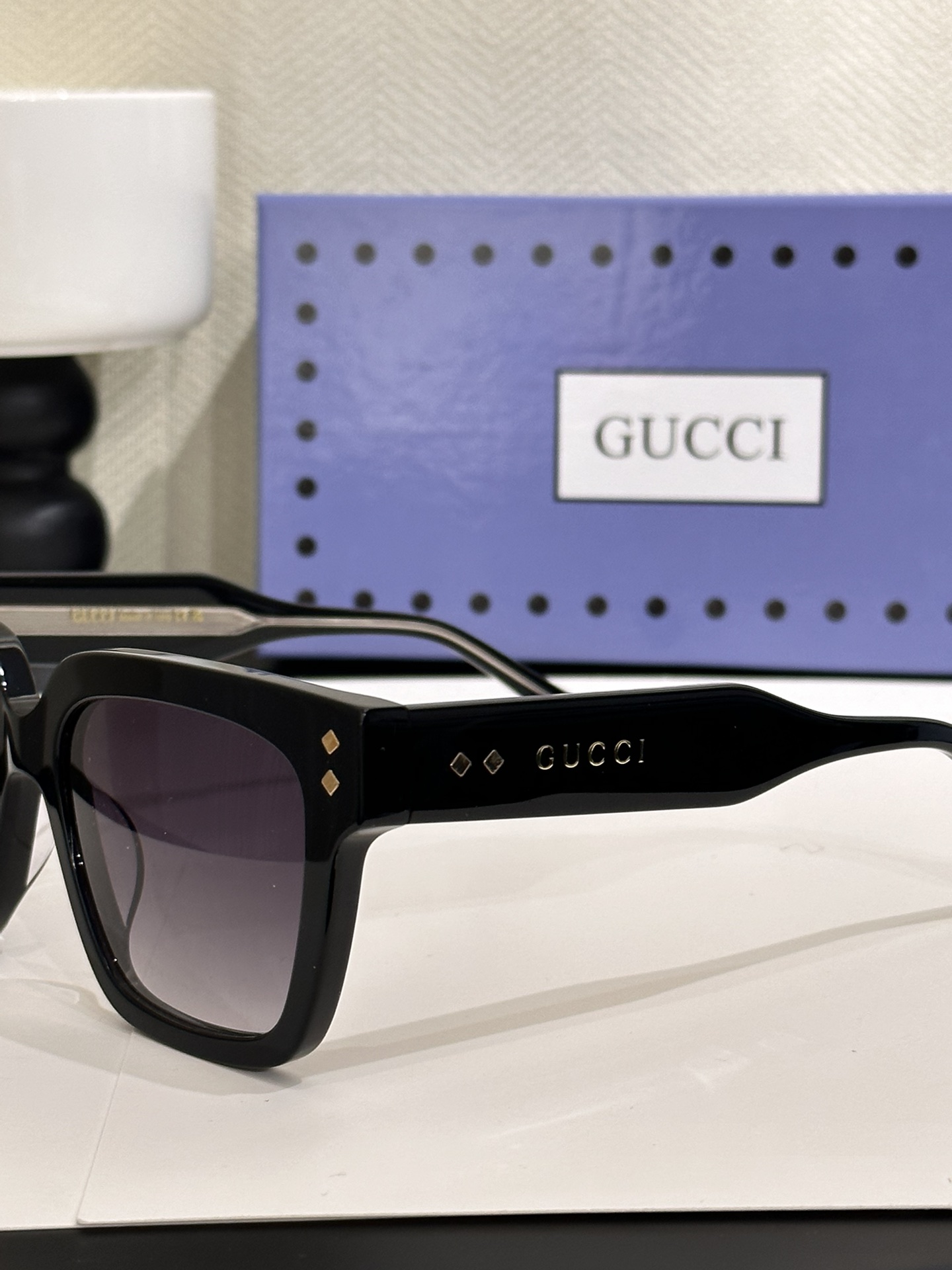 Faux Sunglasses Gucci gg1472s - side