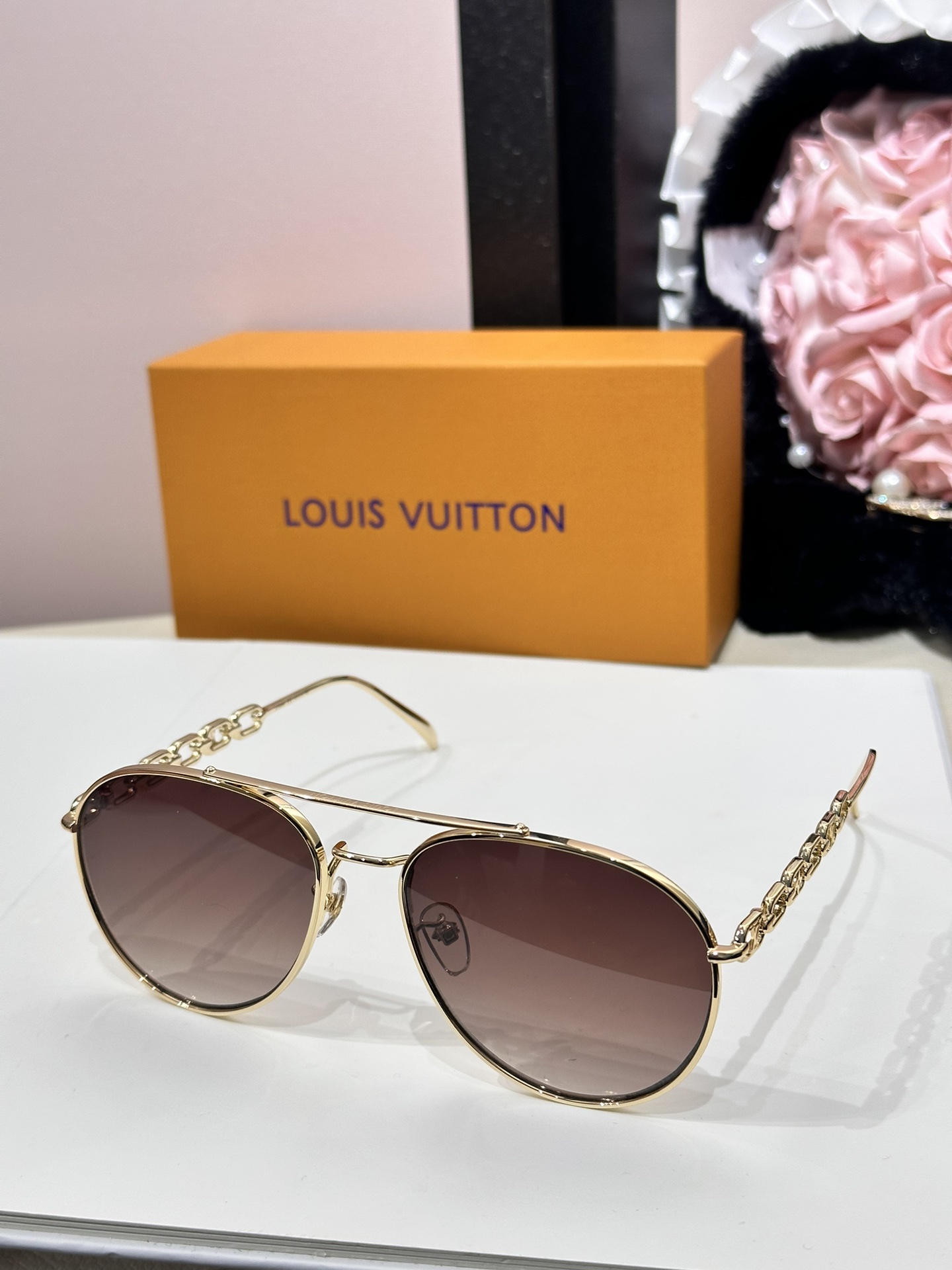 Wholesale Fake L^V Sunglasses Online 1540e - brown