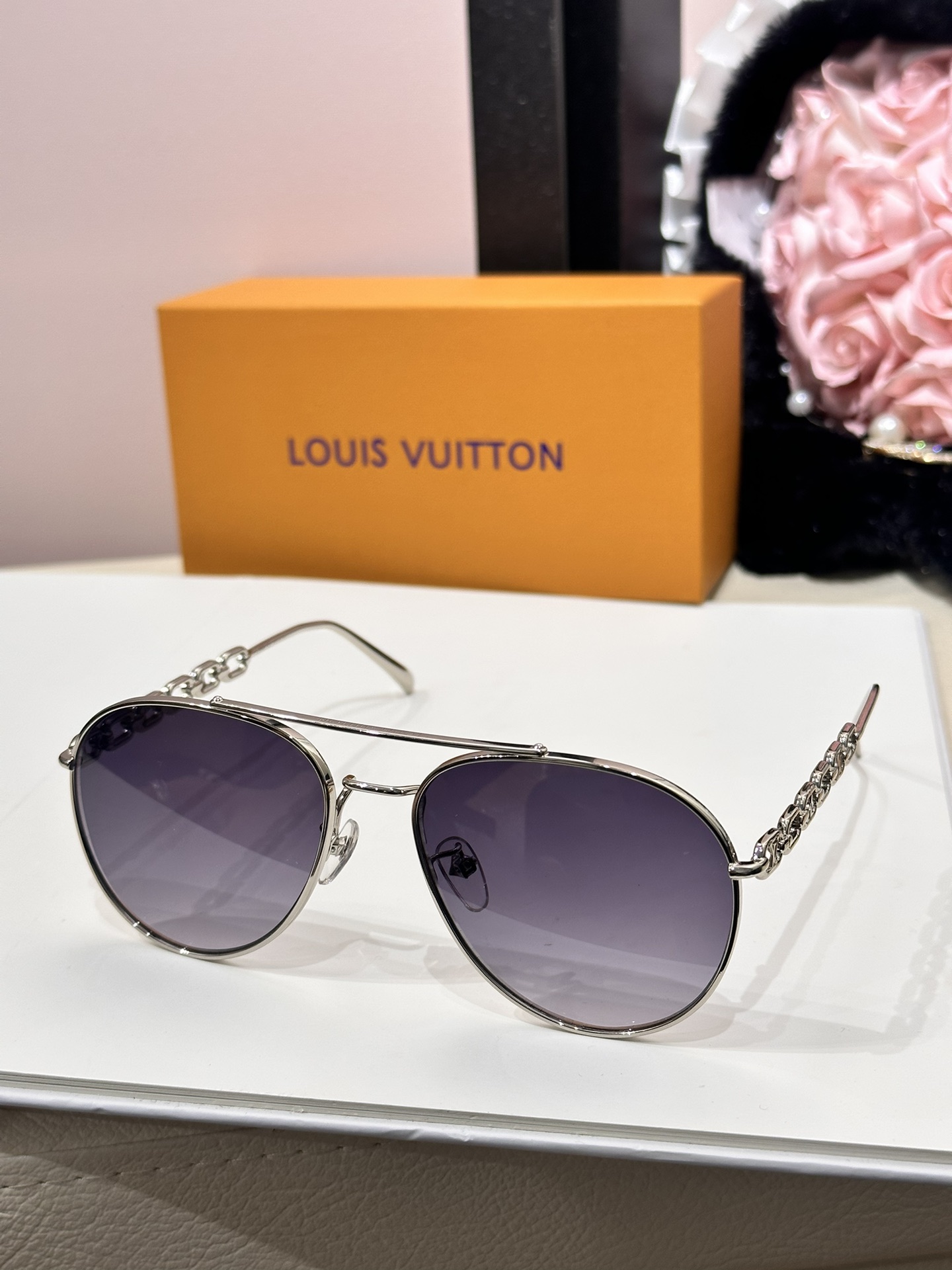 Wholesale Fake L^V Sunglasses Online 1540e - grey silver