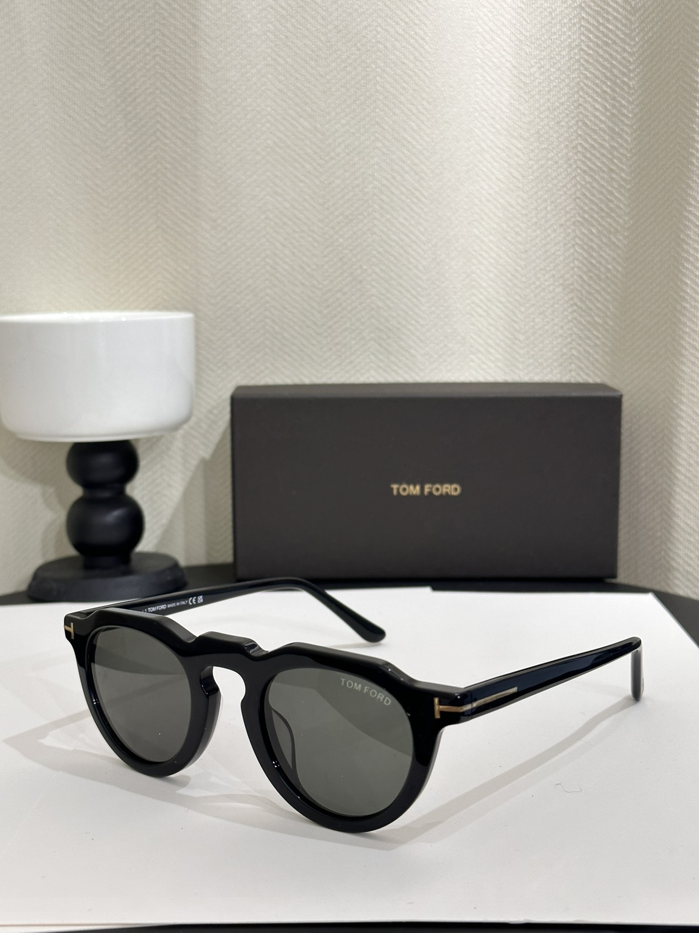 black of Tom Ford replica Sunglasses FT1129
