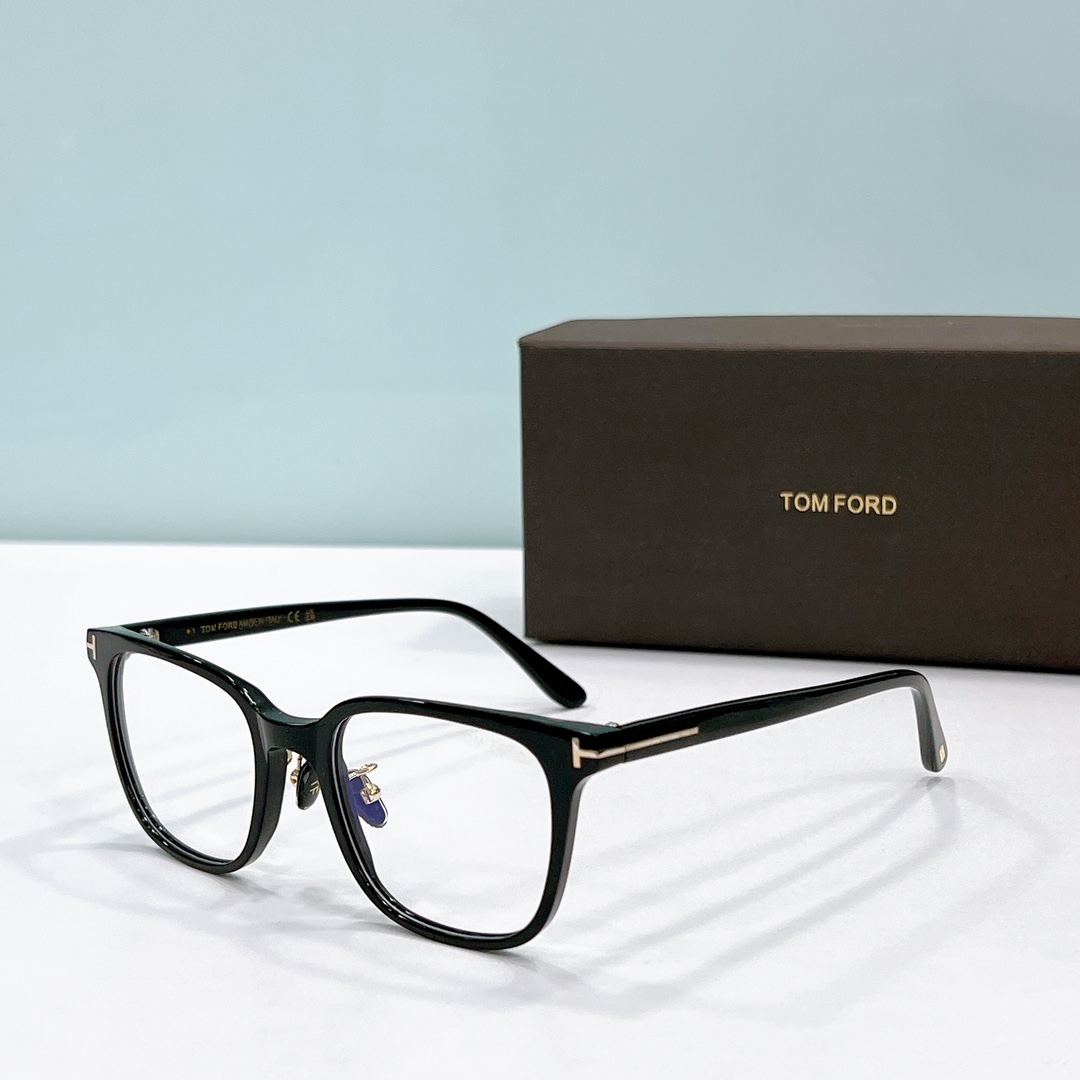 Black Gold color of Tom Ford Replica Eyeglasses tf5752