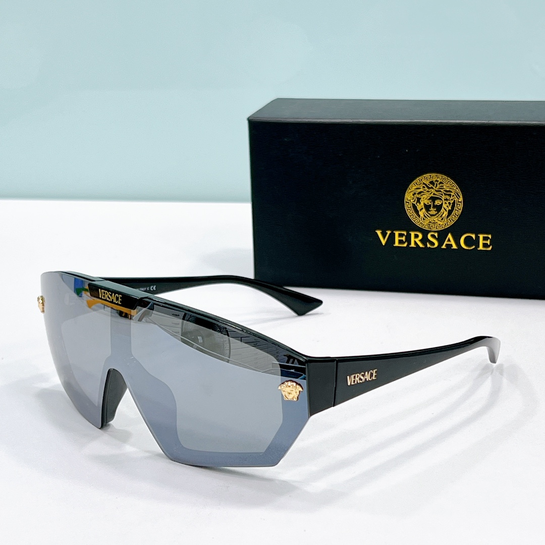 black color of Sunglasses polarized Versace Replica ve4461