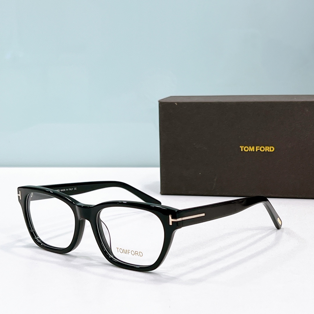 Black Gold color of replica Tom Ford Eyeglasses Optical Frames tf5781
