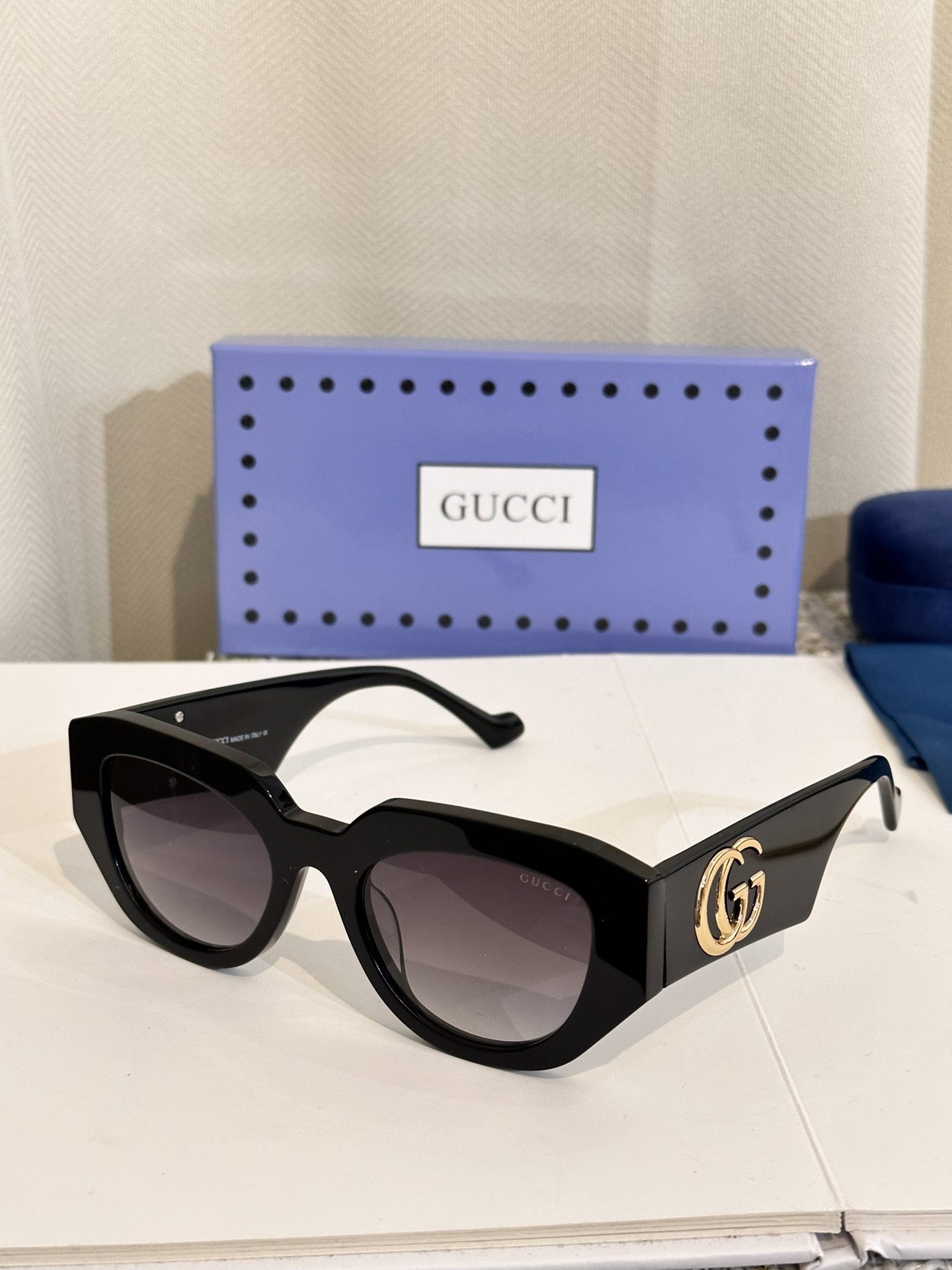 black gold color of Gucci sunglasses dupe gg1421s