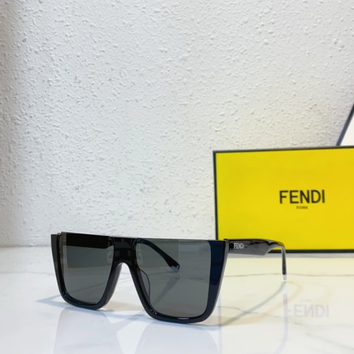 fake designer shades fendi FE40136