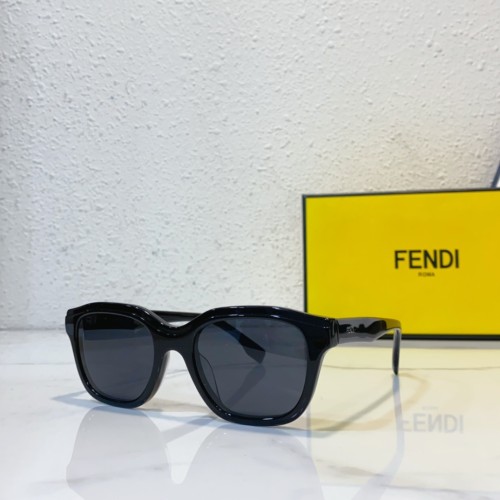 celine triomphe sunglasses fendi FE40077I