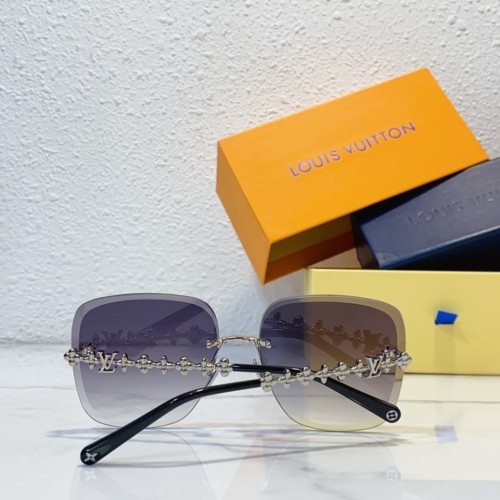Sunglasses for Hiking & Outdoors L^V Z2132U