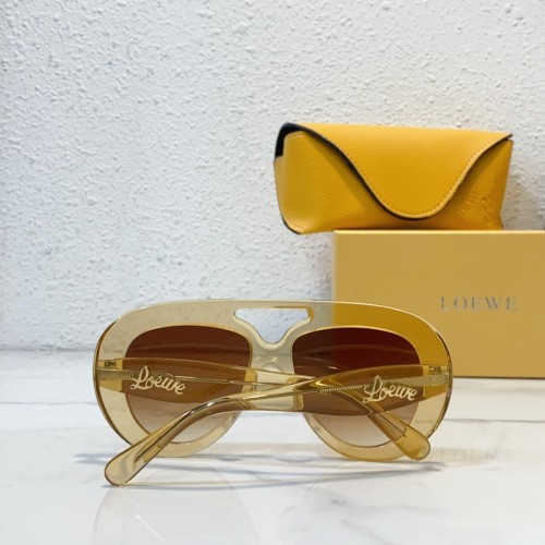 Women loewe LW40144U sunglasses