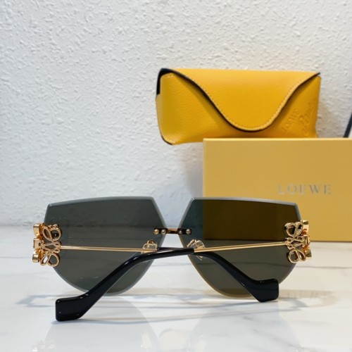 replica designer shades loewe LW40049U