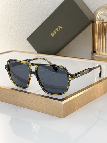 dita DTS457 Fish with glasses