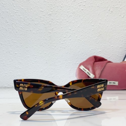 miu miu  replica 105500 Sunglasses near me