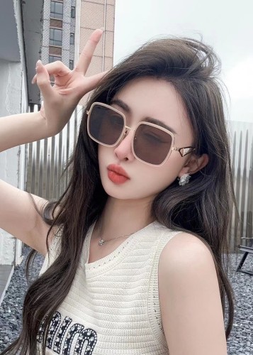 Copy prada PR20W cheap designer sunglasses canada