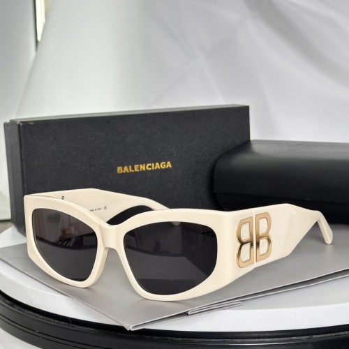 Copy balenciaga BB0321S Fendi sunglasses women