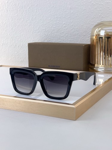 dupe burberry BE4419 Aviator sunglasses