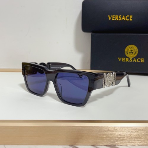 Black sunglasses Versace rep VE4483D