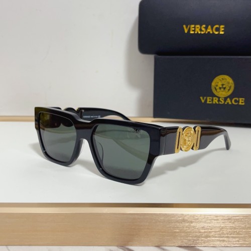 Black sunglasses Versace rep VE4483D