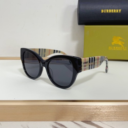 Vintage Burberry sunglasses BE4294