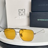 Replica sunglasses Givenchy GV40041U