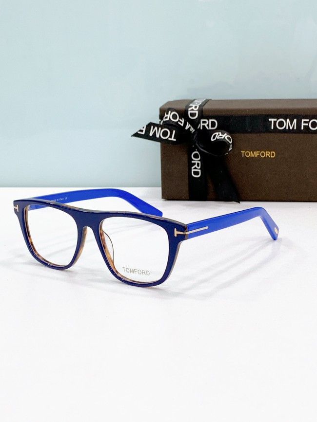 Tom Ford eyewear frame FT 5902
