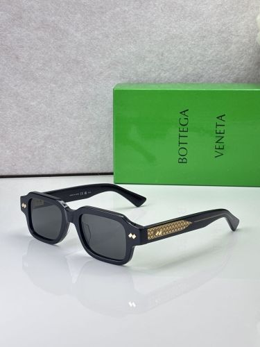 Bottega Veneta Sunglasses BV1442S