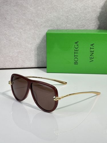Bottega Veneta Aviator Sunglasses BV1513S