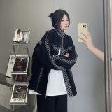 暗黑拼接牛仔外套