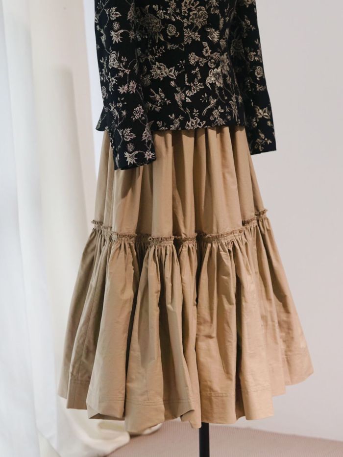 NIGO Women's Light Coffee Color Large Skirt Hem Pleated #nigo56223