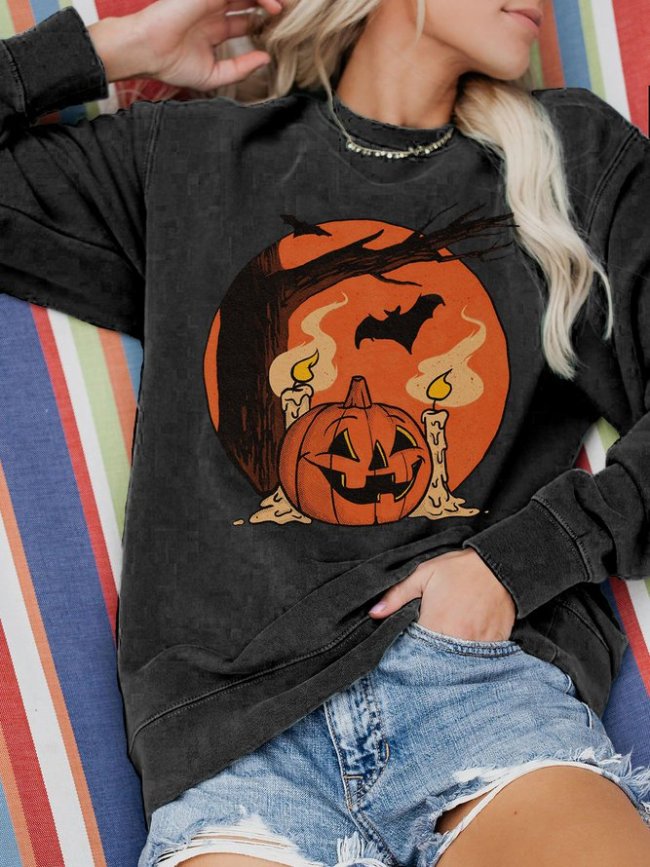 Vintage Pumpkin Scene Halloween Classic Sweatshirt