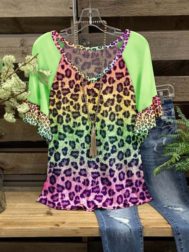 Women Leopard Print V-neck Top