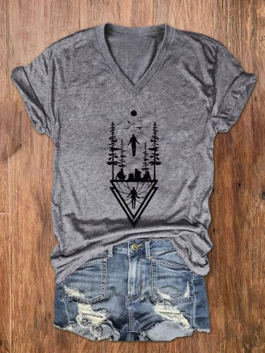 Women's Running Up that Hill Print V-Neck T-Shirt