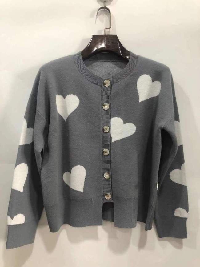 Women's Sweater Love Heart Pattern Single Breasted Knit Cardigan Sweater