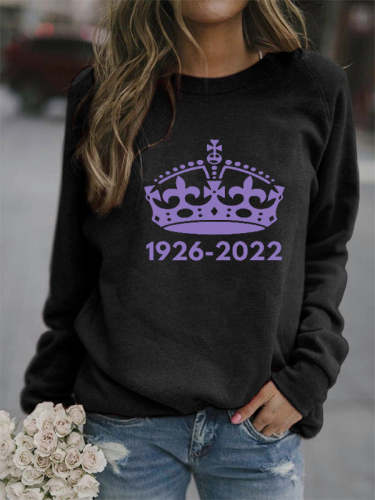 Queen's Crown Graphic Cozy Women's Sweatshirt