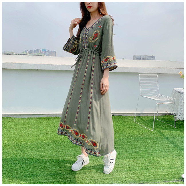 Women's Bohemian Dress Embroidered Floral Holiday Midi Dress