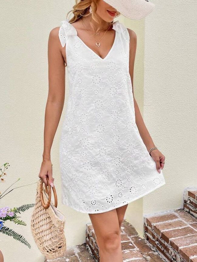 Women's Boho Dress White V-Neck Embroidered Floral Dress Party Dresses